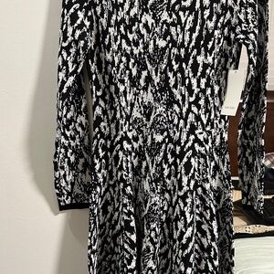 Karen Kane Black and White Long Sleeve Sheath Dress